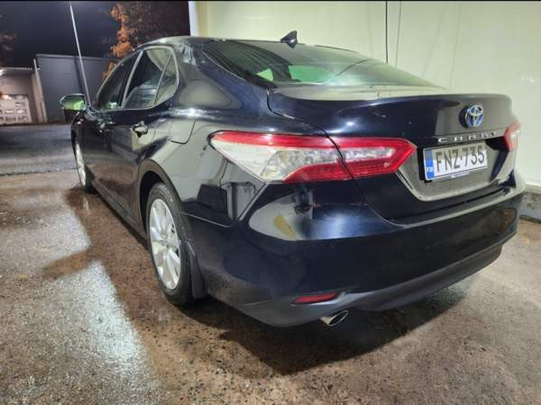 Toyota Camry Espoo - valokuva 6