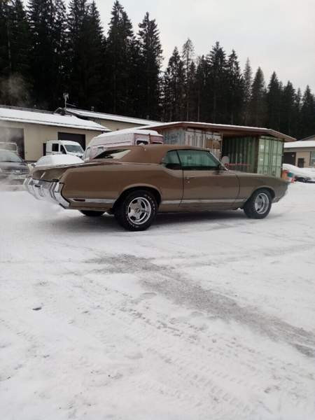 Oldsmobile Cutlass Glebychevo - valokuva 8