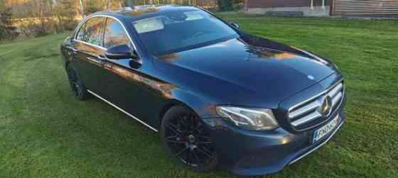 Mercedes-Benz E Raahe