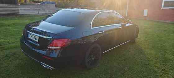 Mercedes-Benz E Raahe