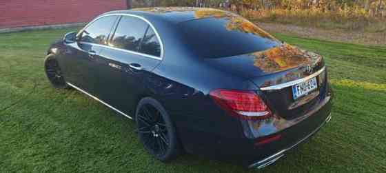 Mercedes-Benz E Raahe