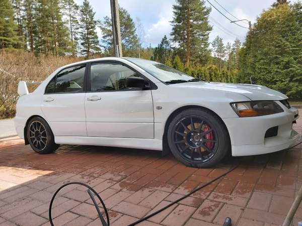 Mitsubishi Lancer Jyväskylä - valokuva 1