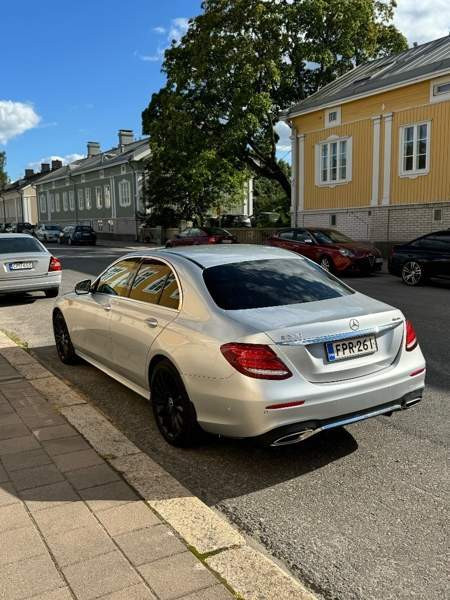 Mercedes-Benz E Turtkul - valokuva 3