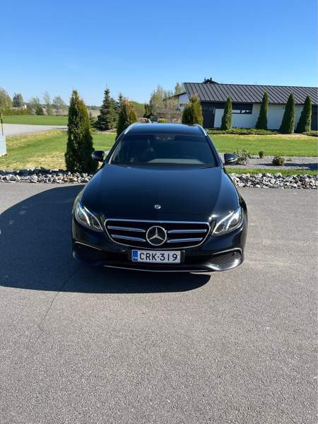 Mercedes-Benz E Laihia - изображение 2