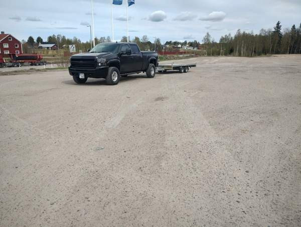 Chevrolet Silverado Tornio - valokuva 1