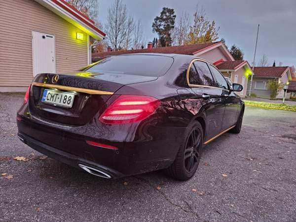 Mercedes-Benz E Vantaa - valokuva 7
