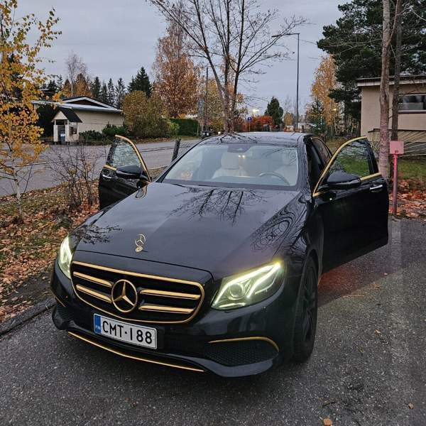 Mercedes-Benz E Vantaa - valokuva 1
