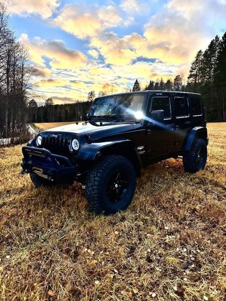 Jeep Wrangler Saarijärvi - valokuva 2