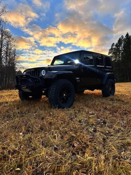 Jeep Wrangler Saarijärvi - valokuva 4