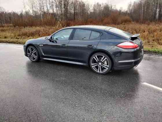 Porsche Panamera Хювинкяя