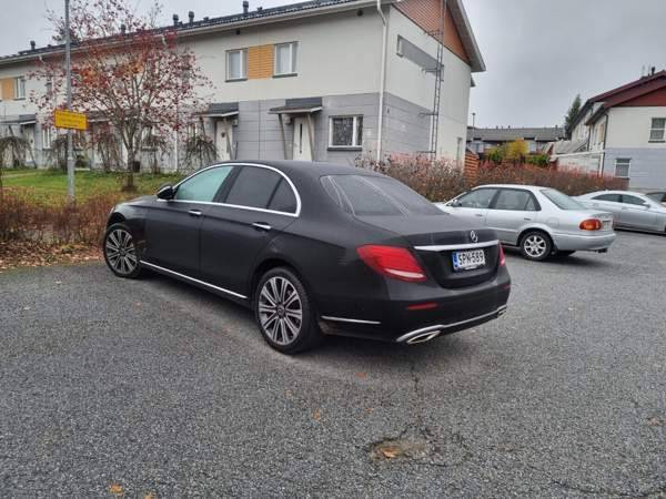 Mercedes-Benz E Kangasala - valokuva 2