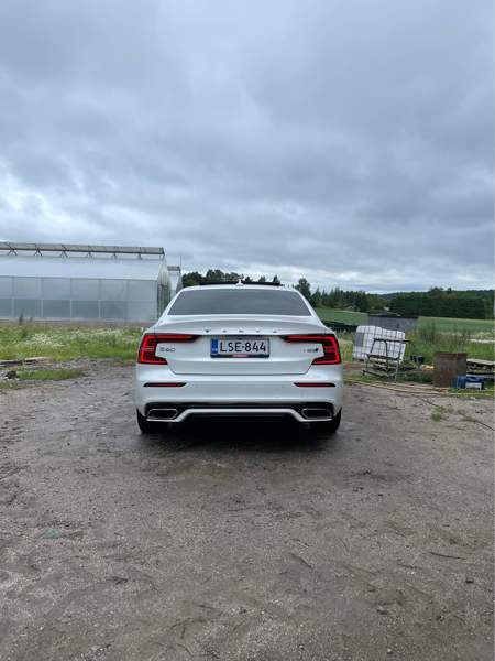 Volvo S60 Sarov - valokuva 3