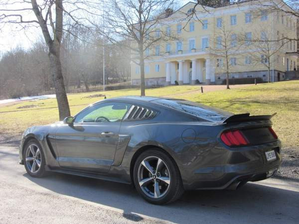 Ford Mustang Lohja - valokuva 3