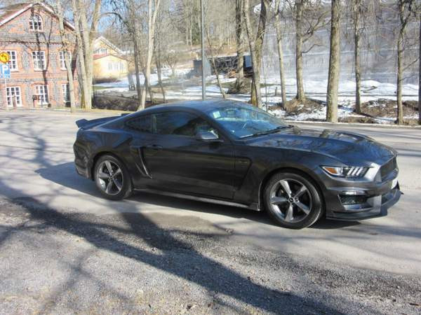 Ford Mustang Lohja - valokuva 4