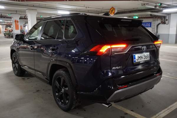 Toyota RAV4 Helsinki - valokuva 3