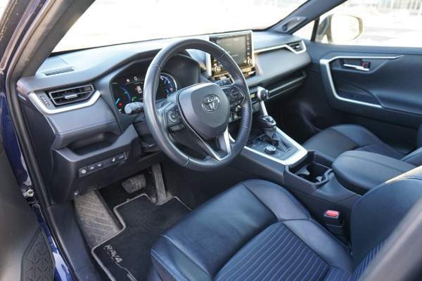 Toyota RAV4 Helsinki - valokuva 5