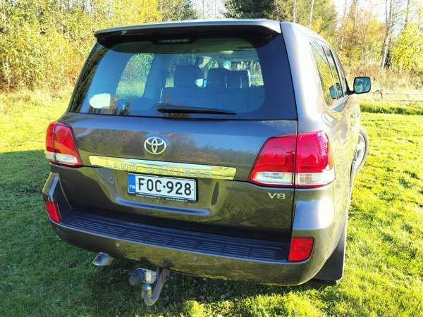 Toyota Land Cruiser Kajaani - valokuva 4