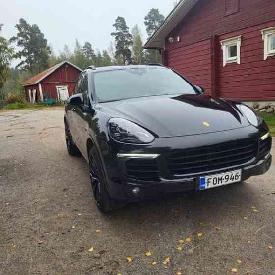 Porsche Cayenne Siuntio