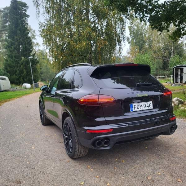 Porsche Cayenne Siuntio - photo 1