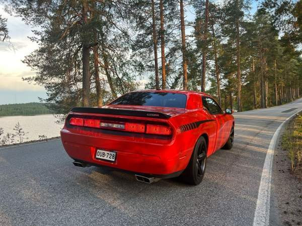 Dodge Challenger Ruovesi - изображение 6