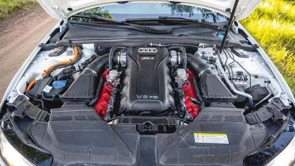 Audi RS4 Порвоо - изображение 4