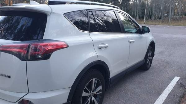 Toyota RAV4 Turtkul - valokuva 5