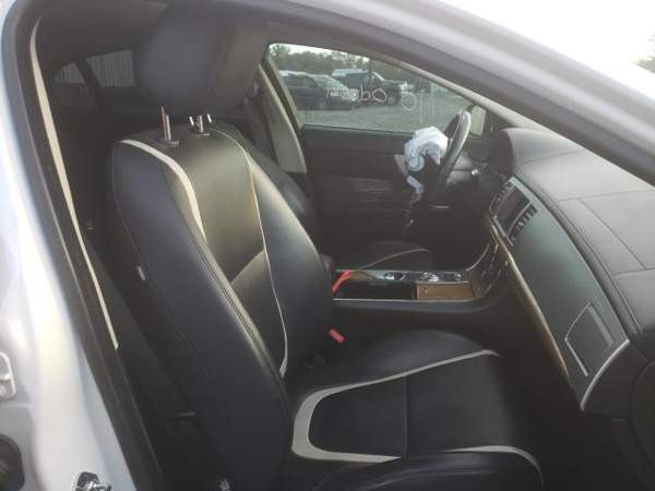 Jaguar XF Espoo - photo 4