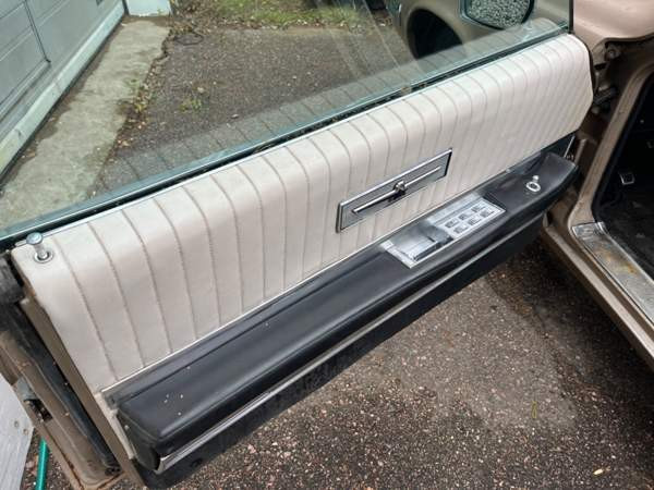 Ford Thunderbird Vantaa - valokuva 6