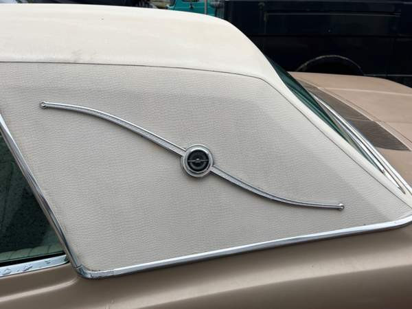 Ford Thunderbird Vantaa - valokuva 3