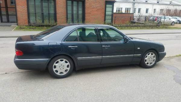 Mercedes-Benz E Vantaa - photo 1