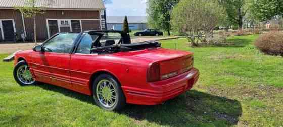 Oldsmobile Cutlass Nivala