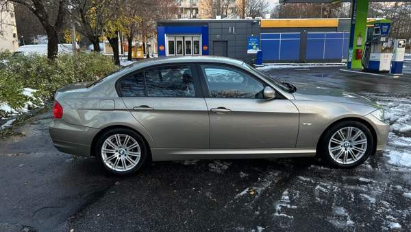 BMW 320 Kerava - valokuva 2