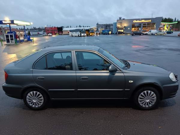Hyundai Accent Oulu - valokuva 3