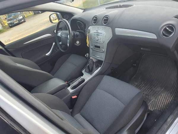 Ford Mondeo Kittilä - valokuva 6