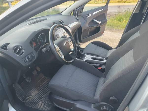 Ford Mondeo Kittilä - valokuva 5