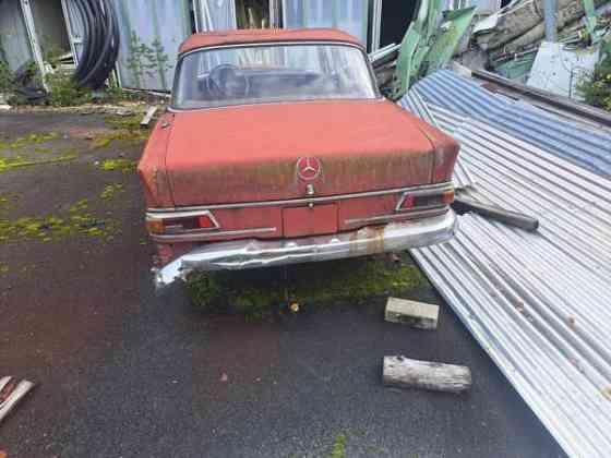 Mercedes-Benz 200 Nurmes