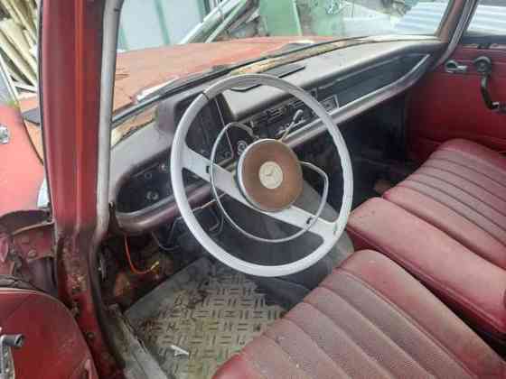 Mercedes-Benz 200 Nurmes