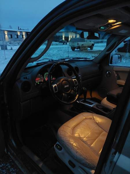 Jeep Cherokee Rovaniemi - valokuva 7