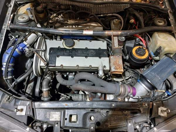 Opel Calibra Glebychevo - valokuva 1