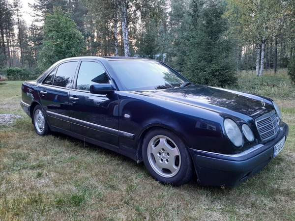 Mercedes-Benz E Vantaa - valokuva 3