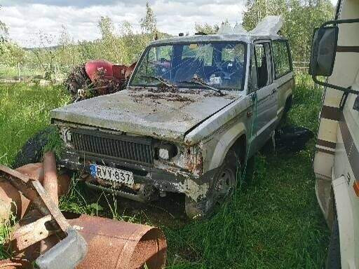 Isuzu Trooper Sarov - valokuva 1