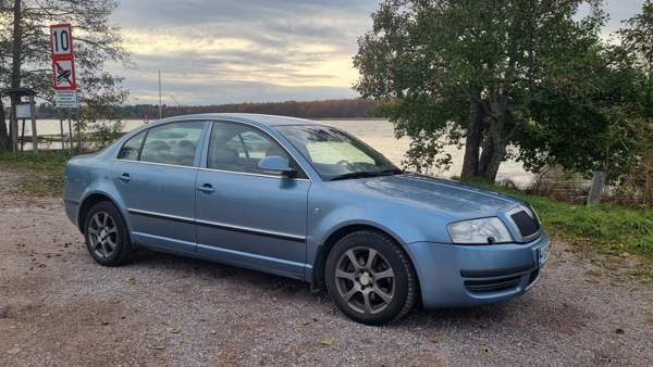 Skoda Superb Espoo - valokuva 1