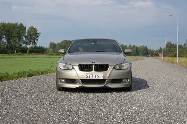 BMW 330 Ulvila - valokuva 2