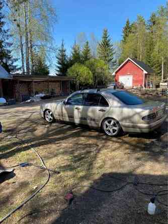 Mercedes-Benz E Muhos