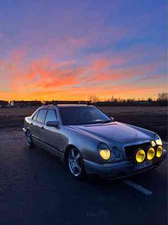 Mercedes-Benz E Muhos