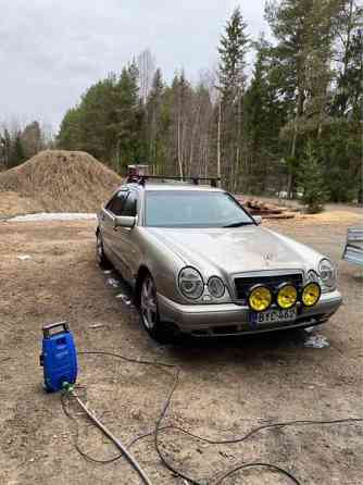 Mercedes-Benz E Muhos