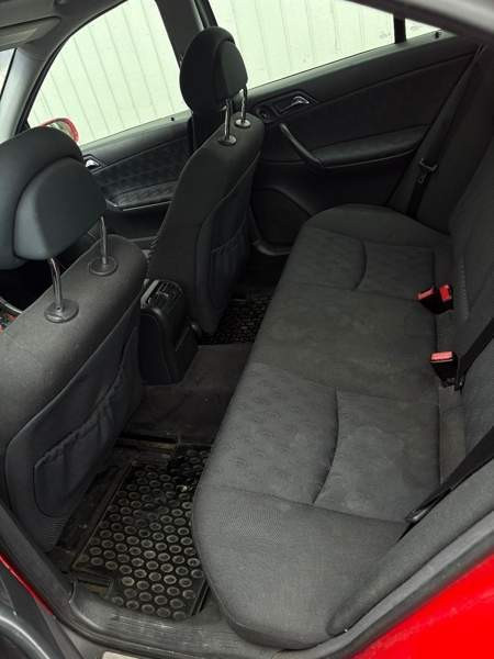 Mercedes-Benz C Tampere - valokuva 8