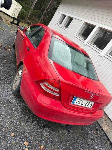 Mercedes-Benz C Tampere - valokuva 1