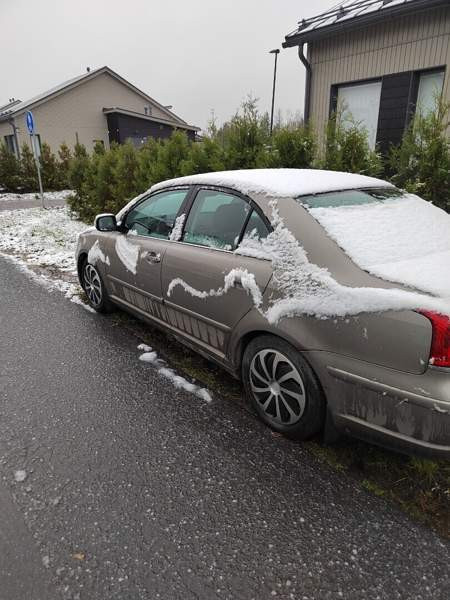 Toyota Avensis Nurmijärvi - valokuva 4