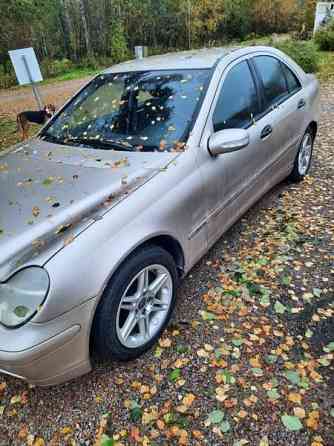 Mercedes-Benz 200 Йямся